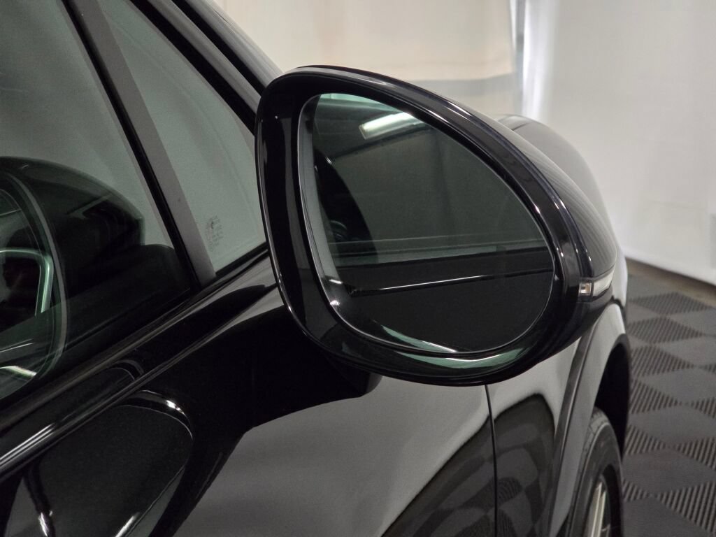 Certified 2023 Porsche Cayenne Platinum Edition AWD/4WD image 31