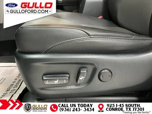 Used 2022 Toyota 4Runner SR5 Premium w/ Moonroof Package AWD/4WD image 19