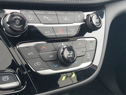 New 2026 Chrysler Pacifica Select image 27