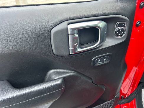 Used 2024 Jeep Gladiator Mojave w/ Convenience Group AWD/4WD image 36