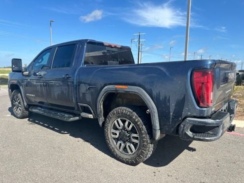 Used 2020 GMC Sierra 2500 AT4 w/ AT4 Premium Package AWD/4WD image 4