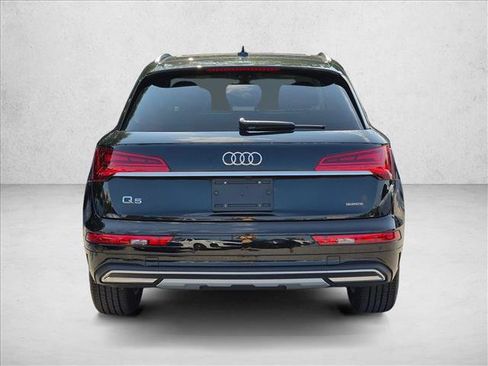 Certified 2023 Audi Q5 2.0T Premium w/ Convenience Package AWD/4WD image 7