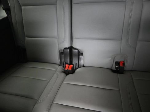 Used 2023 Chevrolet Tahoe LT w/ Luxury Package RWD image 17