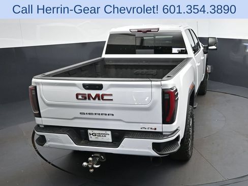 Used 2024 GMC Sierra 2500 AT4 w/ AT4 Premium Plus Package AWD/4WD image 36