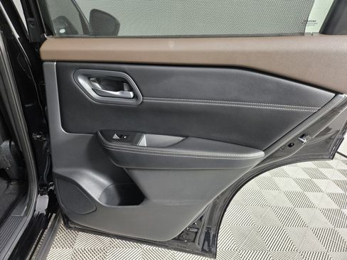 Used 2023 Nissan Rogue SV w/ SV Premium B Package AWD/4WD image 44