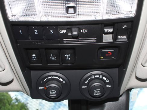 Used 2023 Toyota 4Runner TRD Off-Road Premium w/ Moonroof Package AWD/4WD image 11