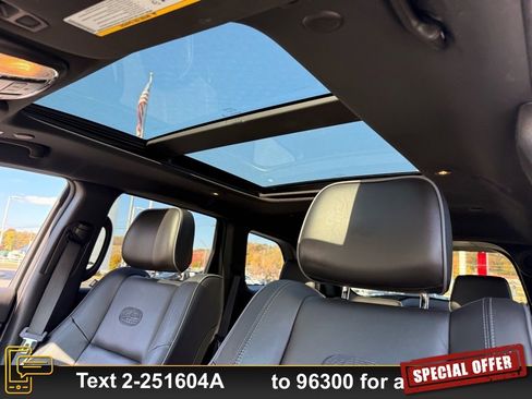 Used 2020 Jeep Grand Cherokee Overland image 16