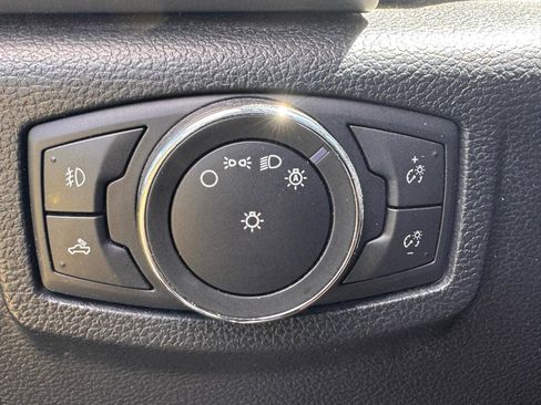 Used 2016 Ford F150 Platinum w/ Equipment Group 701A Luxury AWD/4WD image 36