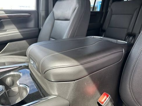 Certified 2025 Chevrolet Suburban Z71 AWD/4WD image 26