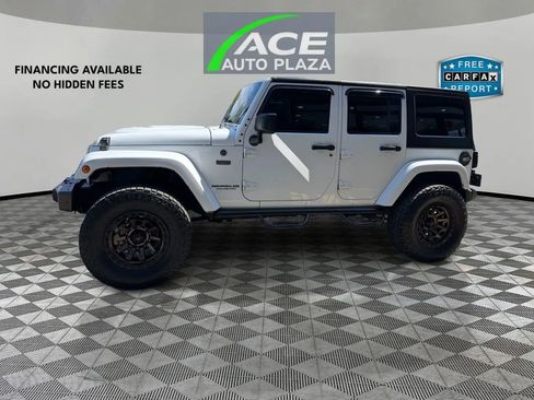 Used 2016 Jeep Wrangler Unlimited Sahara AWD/4WD image 8