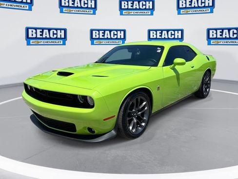 Used 2023 Dodge Challenger R/T Scat Pack RWD image 1