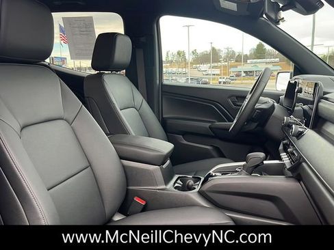 Used 2024 Chevrolet Colorado Trail Boss w/ Advanced Trailering Package image 12