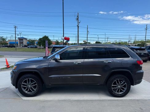 Used 2018 Jeep Grand Cherokee Limited w/ Trailer Tow Group IV AWD/4WD image 7