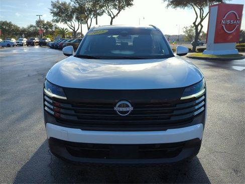 Certified 2025 Nissan Kicks SV w/ SV Premium Package image 10