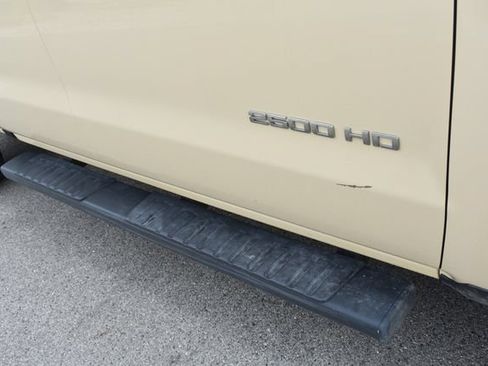 Used 2018 Chevrolet Silverado 2500 W/T w/ Snow Plow Prep Package AWD/4WD image 13