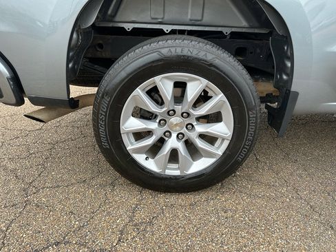 Used 2023 Chevrolet Silverado 1500 Custom w/ LPO, Dark Essentials Package image 5