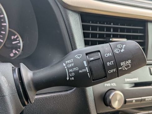 Used 2022 Lexus RX 350L FWD w/ Premium Package image 27