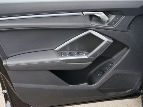 Used 2024 Audi Q3 2.0T Premium Plus w/ Premium Plus Package image 22