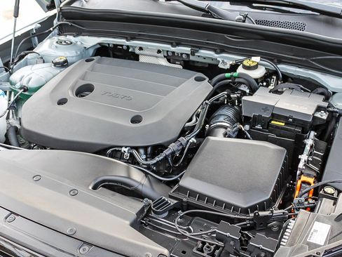 New 2026 Volvo XC40 B5 Plus w/ Protection Package Premier image 14