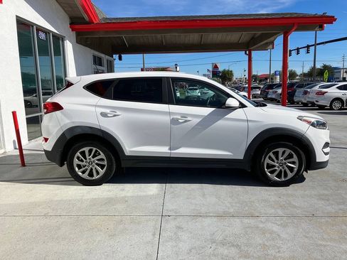 Used 2017 Hyundai Tucson SE FWD image 4