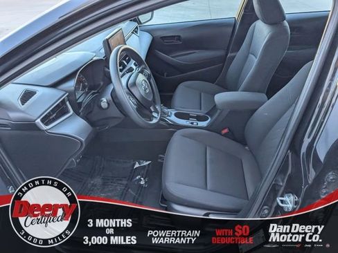 Used 2023 Toyota Corolla LE image 2