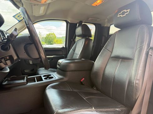 Used 2013 Chevrolet Silverado 2500 LT w/ Z71 Appearance Package AWD/4WD image 11