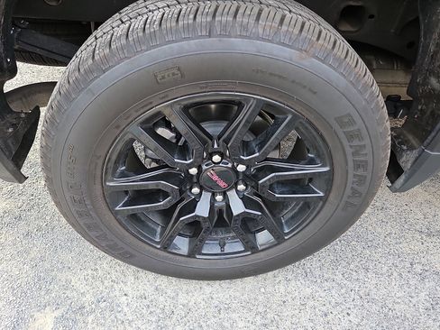 Certified 2024 GMC Sierra 1500 Elevation w/ LPO, Elevation Black Package AWD/4WD image 10
