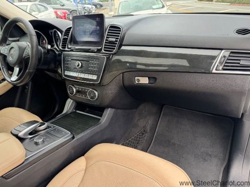 Used 2019 Mercedes-Benz GLE 400 4MATIC image 20