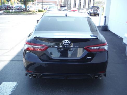 Used 2021 Toyota Camry XSE FWD image 9