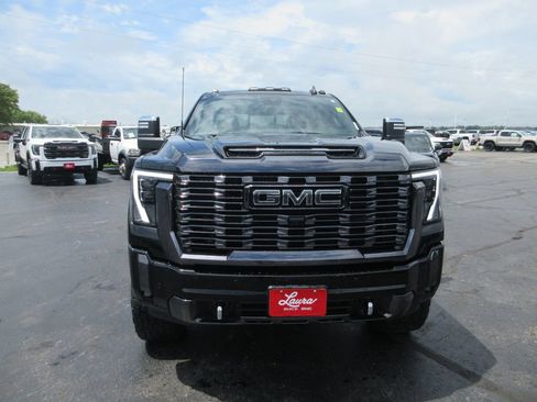 Used 2024 GMC Sierra 2500 Denali Ultimate AWD/4WD image 14