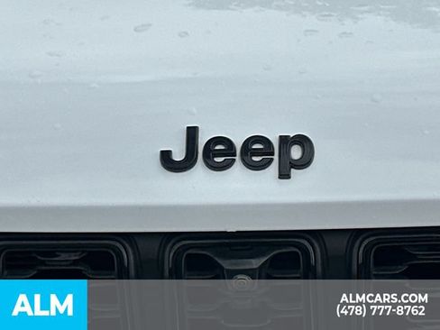 Used 2025 Jeep Grand Cherokee L Limited w/ Luxury Tech Group II AWD/4WD image 6