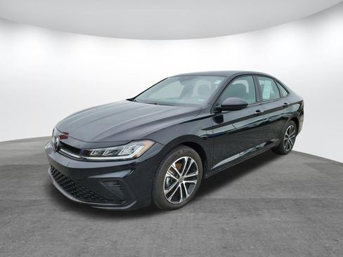 Used 2025 Volkswagen Jetta Sport FWD image 3
