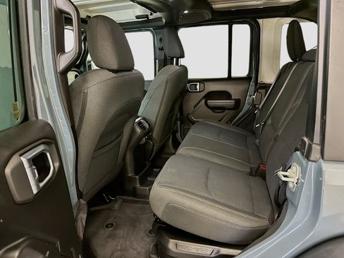 Used 2024 Jeep Wrangler Willys image 28