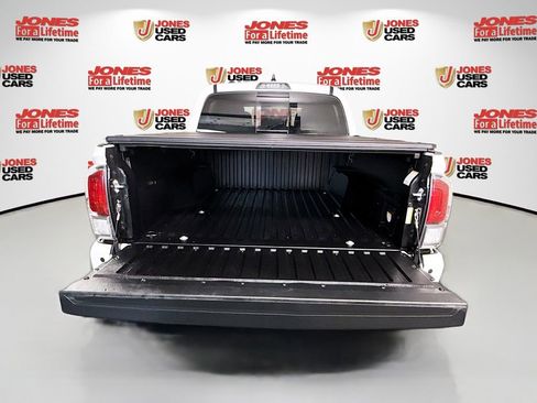 Certified 2023 Toyota Tacoma TRD Off-Road w/ Technology Package AWD/4WD image 27