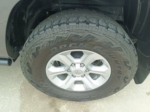 Used 2019 Toyota 4Runner SR5 image 18