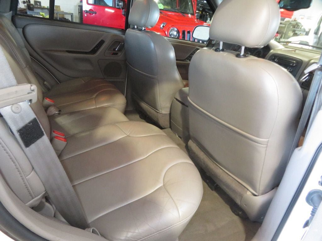 Used 2000 Jeep Grand Cherokee Laredo AWD/4WD image 31