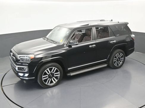 Used 2022 Toyota 4Runner Limited AWD/4WD image 11