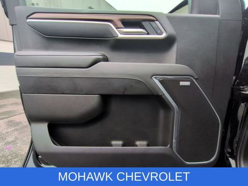 Used 2025 Chevrolet Silverado 1500 RST w/ Convenience Package II AWD/4WD image 23