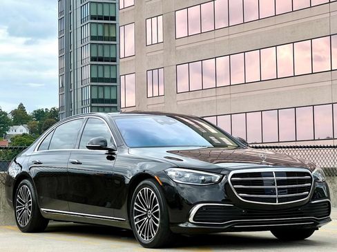 Used 2024 Mercedes-Benz S 580e 4MATIC Sedan image 1