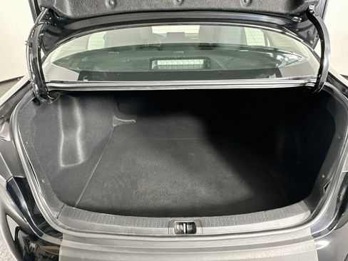 Used 2025 Toyota Corolla LE FWD image 27