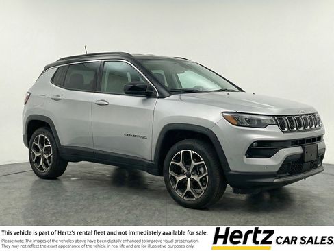 Used 2025 Jeep Compass Limited image 1