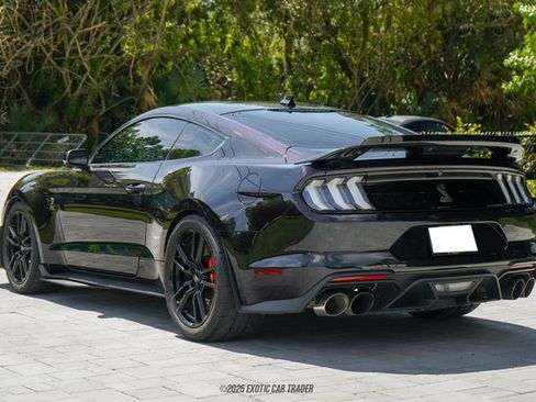 Used 2022 Ford Mustang Shelby GT500 w/ Technology Package image 6
