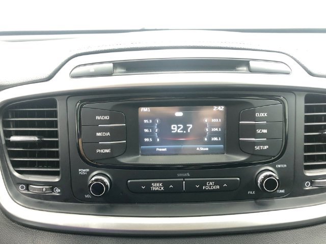 Used 2017 Kia Sorento FWD image 22