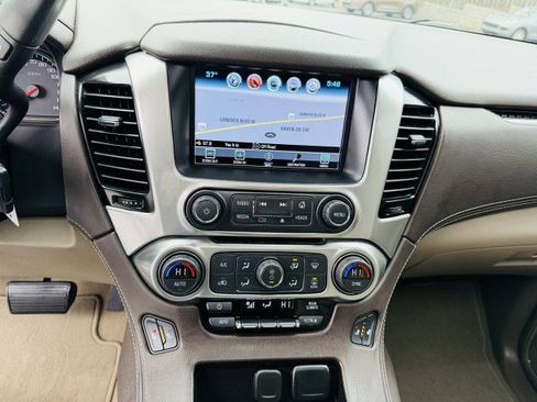 Used 2019 Chevrolet Suburban LT image 14