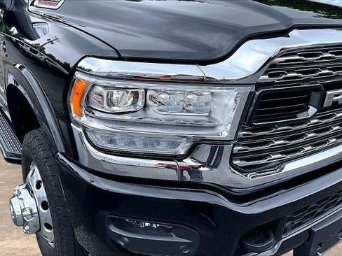 Used 2024 RAM 3500 Limited AWD/4WD image 32