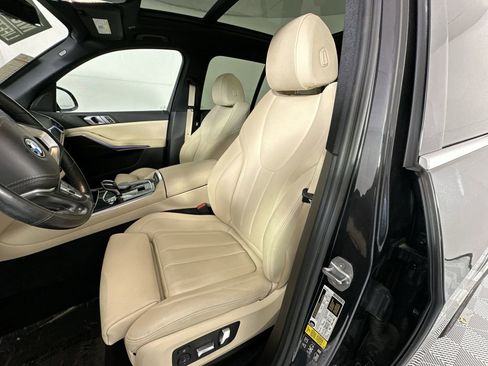 Used 2019 BMW X5 xDrive40i w/ Convenience Package AWD/4WD image 11