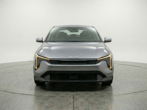 Used 2025 Kia K4 FWD image 2