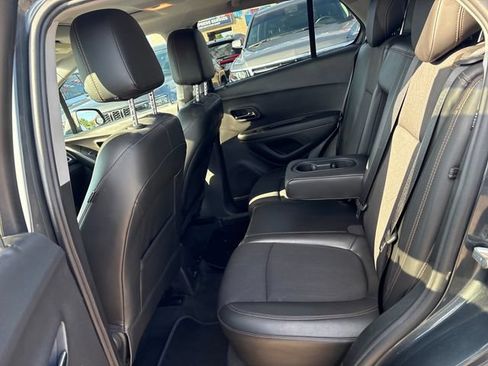Used 2017 Chevrolet Trax LT w/ Sun & Sound Package AWD/4WD image 22
