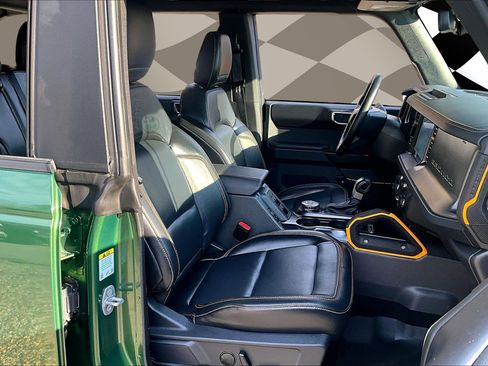 Used 2024 Ford Bronco Badlands w/ Sasquatch Package image 7