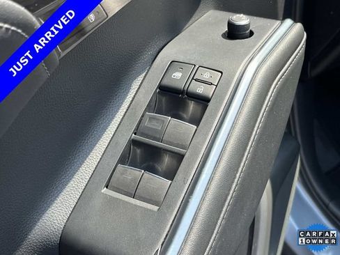 Used 2021 Toyota Highlander Platinum AWD/4WD image 31